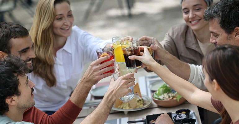 El 63% de los españoles son de tomar algo en el bar