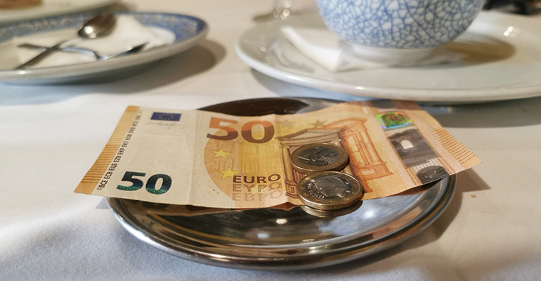 Los restaurantes andaluces son los que más han subido los precios en el último año